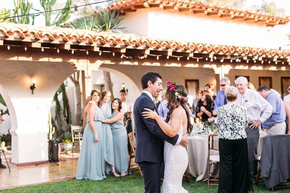 Casa Romantica San Clemente, lynne lucente floral design, miss hayley paige,24 carrots catering, events by katherine, camryn clair photography