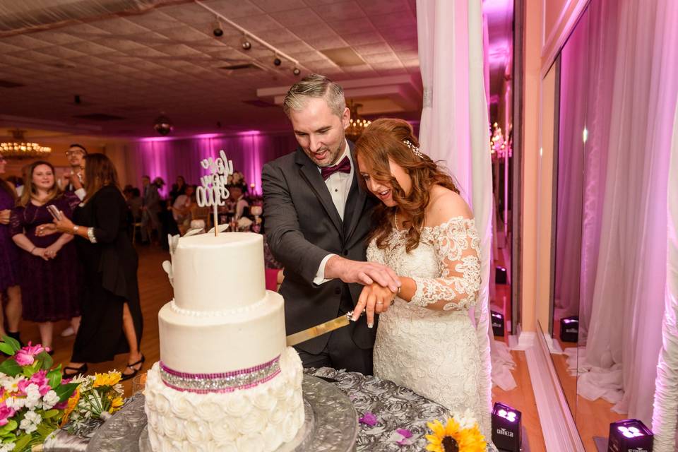 Cake cutting Falls Manor