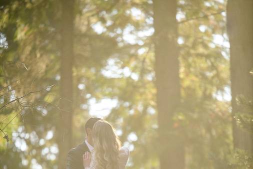 Wavy bridal hairstyle