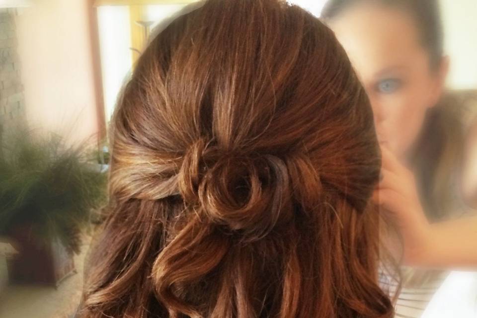 Long hair half up half down curled bridal hairstyle with extensions