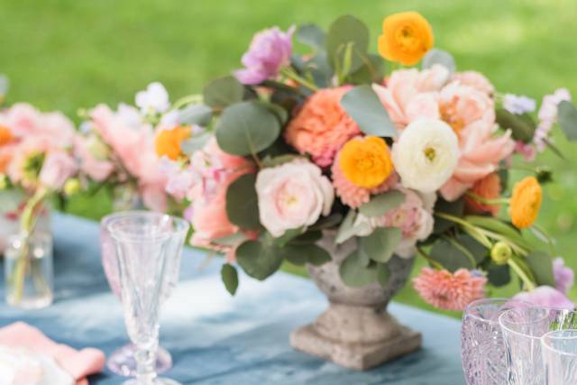 Bright Spring Wedding Design