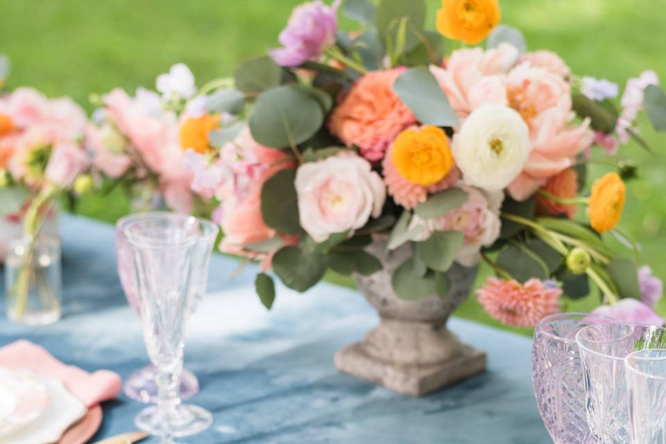 Bright Spring Wedding Design