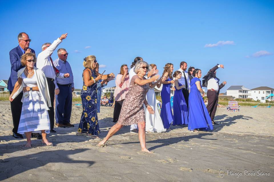 Beachpeople Weddings & Photograph