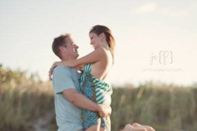 Engagement Photos in Jupiter, FL by Palm beach Wedding Photographer Jemma Coleman Photography -- http://jemmacoleman.com