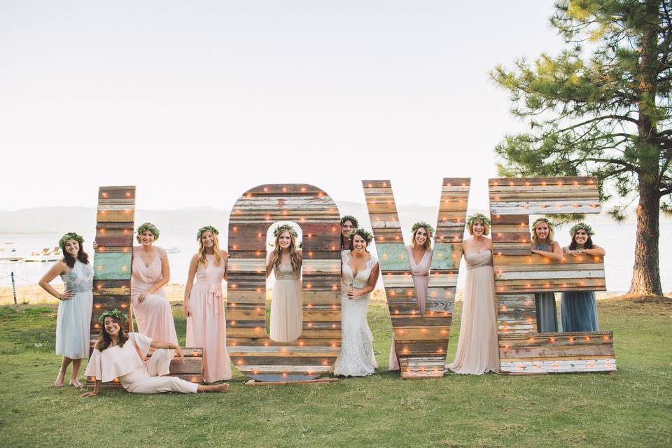 The bride with her bridesmaids