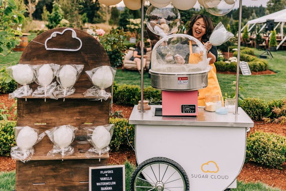 Cotton candy machine