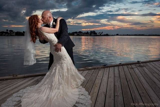 Garland - Galveston Beach Wedding