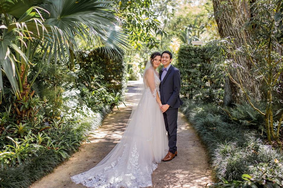 Portrait of birde and groom