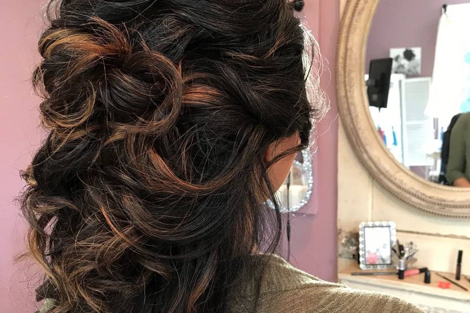 Curly wedding hair