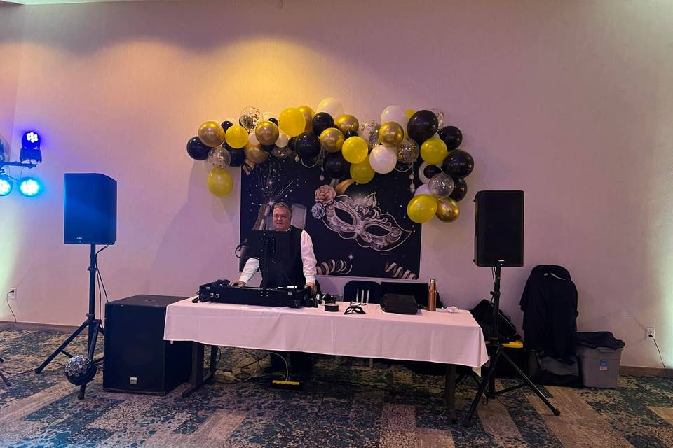 Danamare Productions Mobile DJ & Karaoke