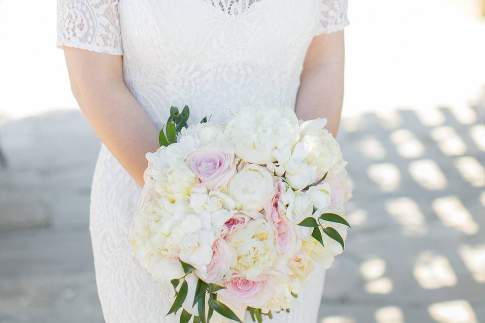 Bernardus Lodge Carmel CA weddingHair & Makeup: Rhonda Johnson Photo: Peer Johnson