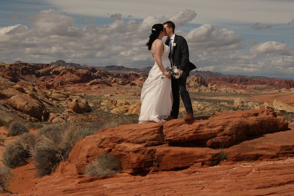 Scenic Las Vegas Weddings and Photography