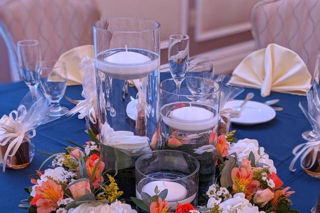 Centerpiece w/ floating candle
