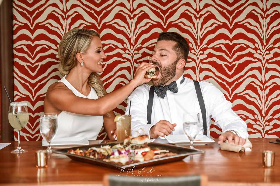 Eating couple