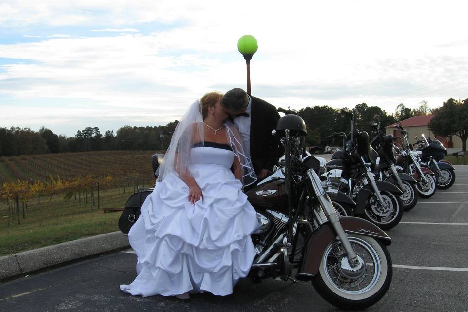 A beautiful Biker Wedding at Gregory Vineyards