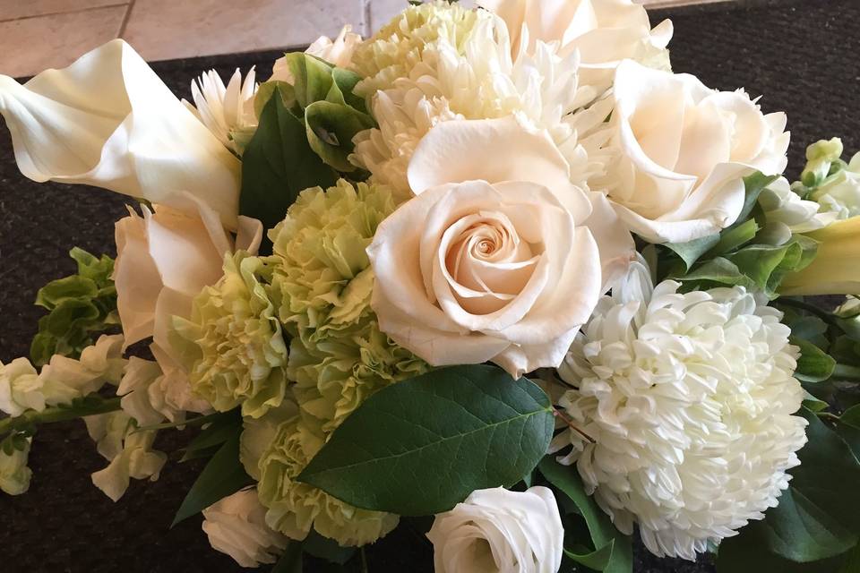 Romantic white roses