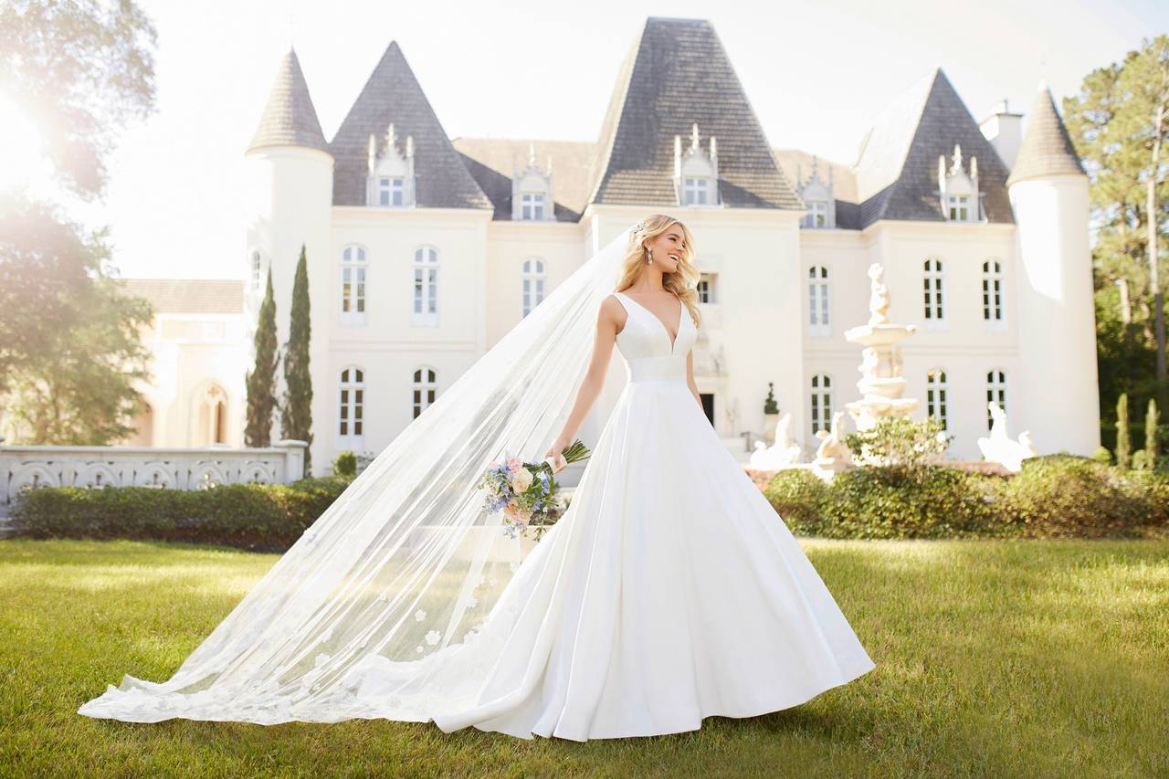 Wedding Dress And Bridal Gowns Shops WeddingWire Wedding Dress And Bridal Gowns Shops WeddingWire