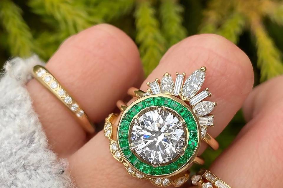 Unique emerald halo