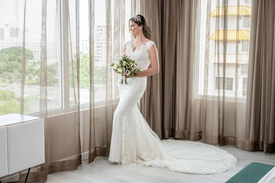 Bride at Verdanza Suite