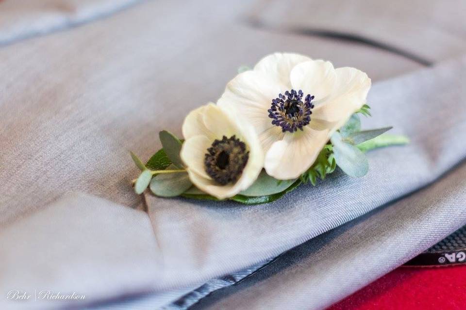 Anemone boutonnières....one of my favorites