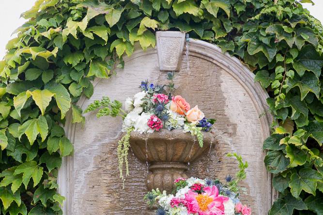 Fountain florals.....yes please!