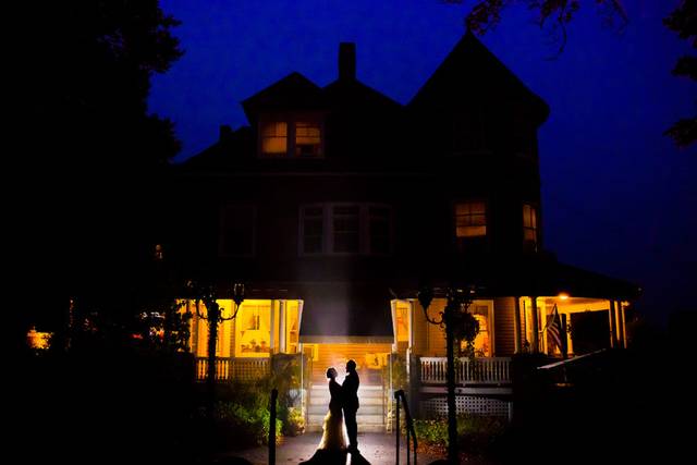 Castle Manor Inn
