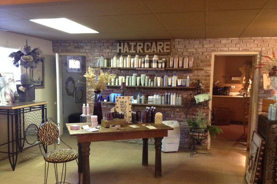 Loletah's VIP Salon