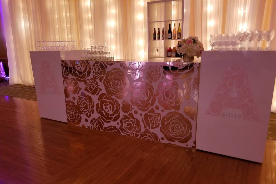 Rose Mirror Bar