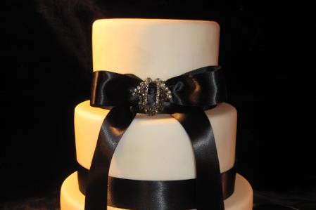 Creative Cakes by Kim..... Fondant 3 Tier with bow