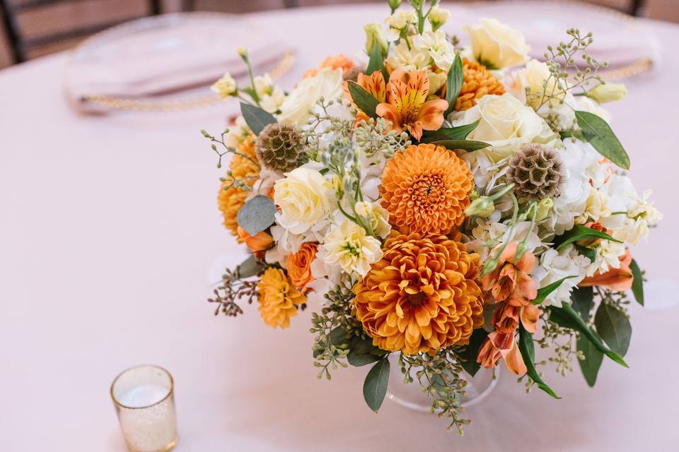 Textural centerpiece