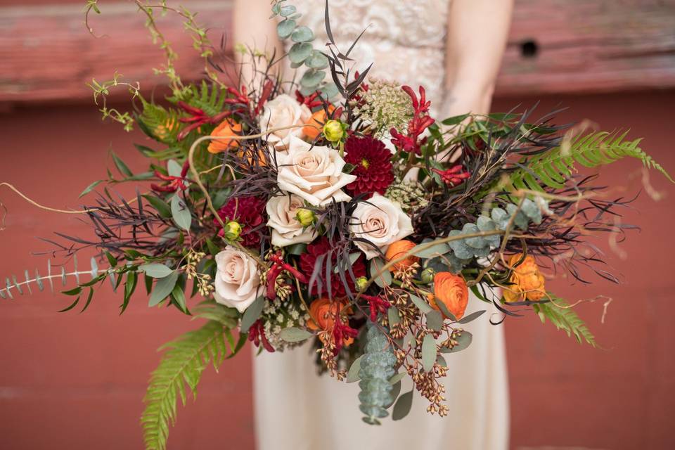 Modern fall bouquet