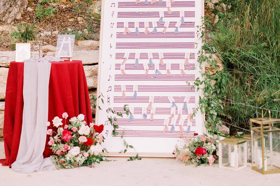 Blush&blue Escort Card Display