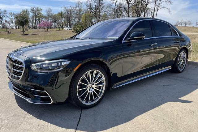 Premium Sedan (Mercedes S580)