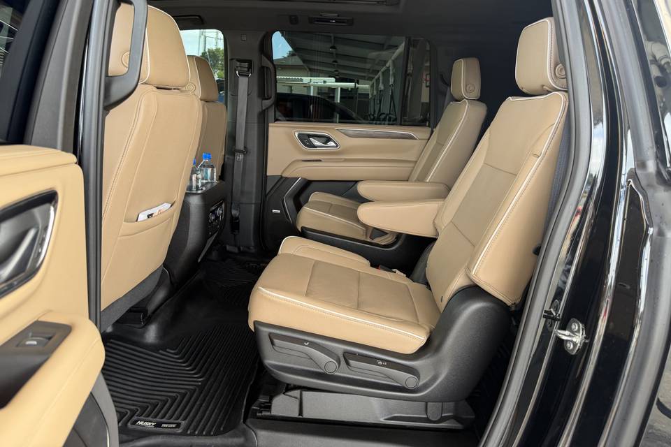 Getaway SUV Interior(Suburban)