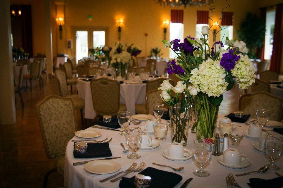 Bybee's Flowers & Events