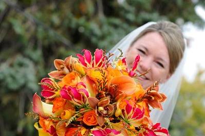 The most beautiful bouquet for a beautiful bride on a perfect Autumn day