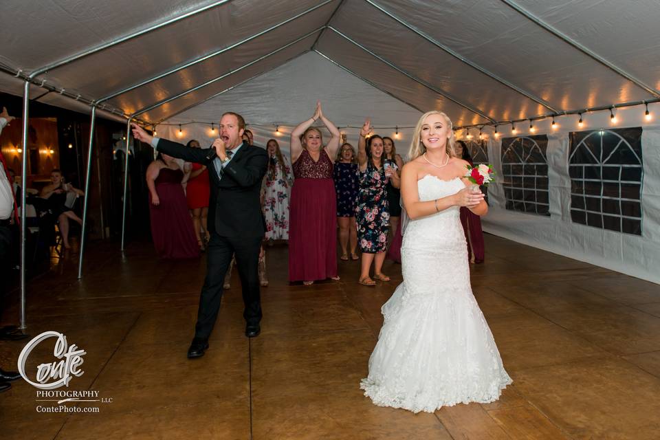 Bouquet toss