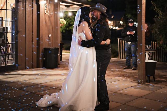 The couples' dance