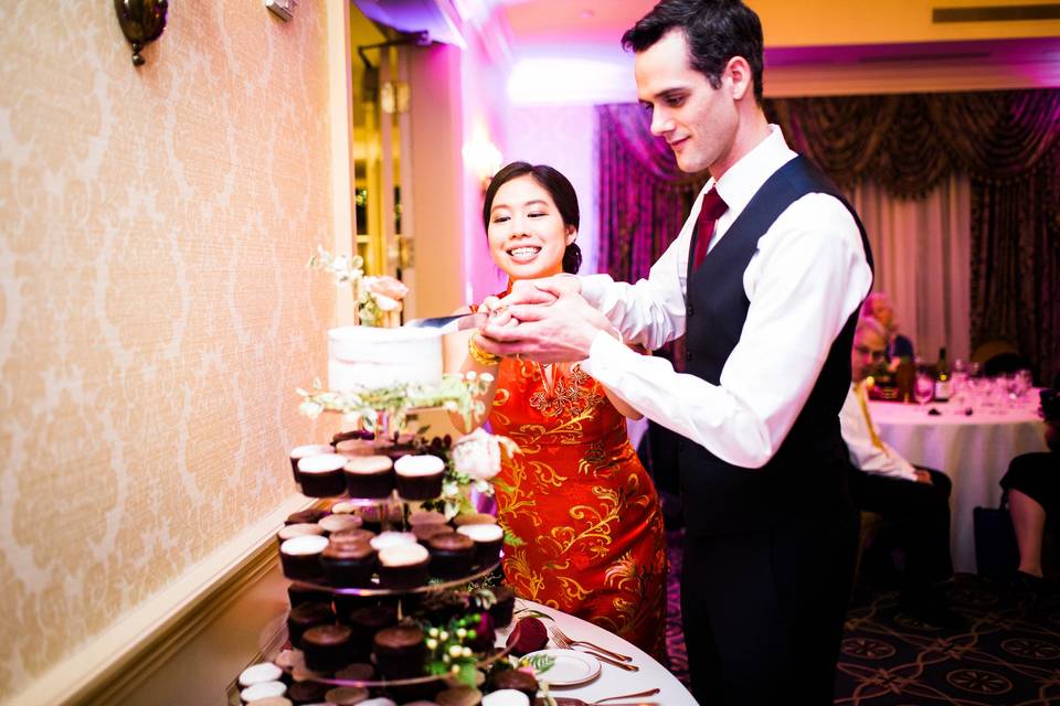 Cutting the cake