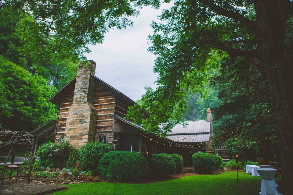 Exterior view of Leatherwood Mountains