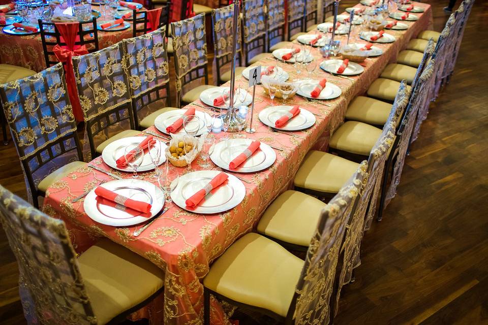 Long table setting