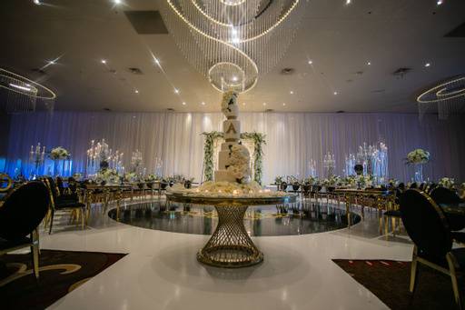 Cake table with Floral