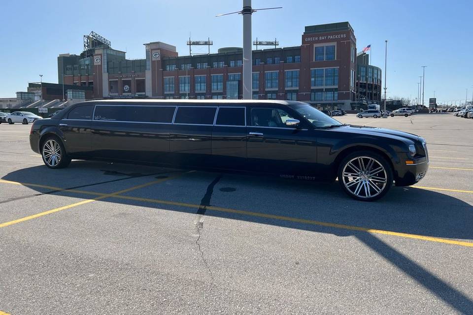 Chrysler 300 stretch limousine