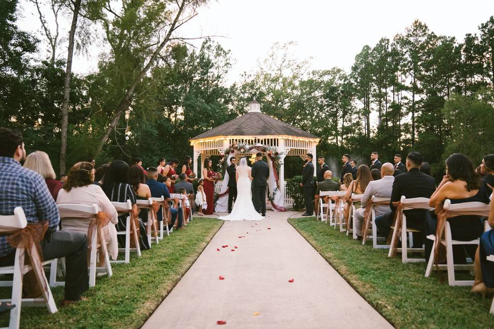 An elegant ceremony