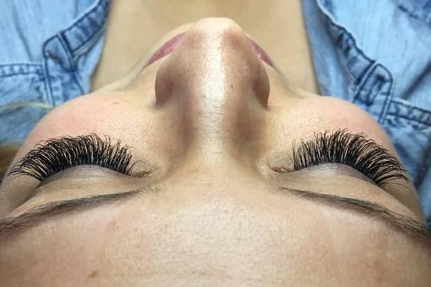 Lashes extension