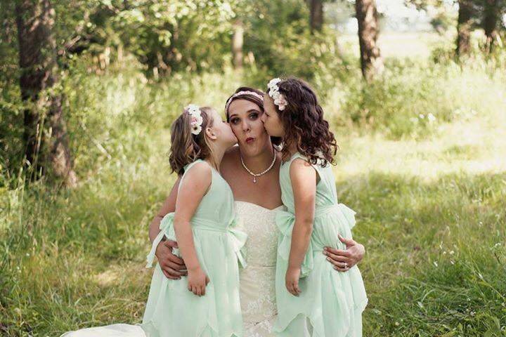 Bride and her junior bridesmaids