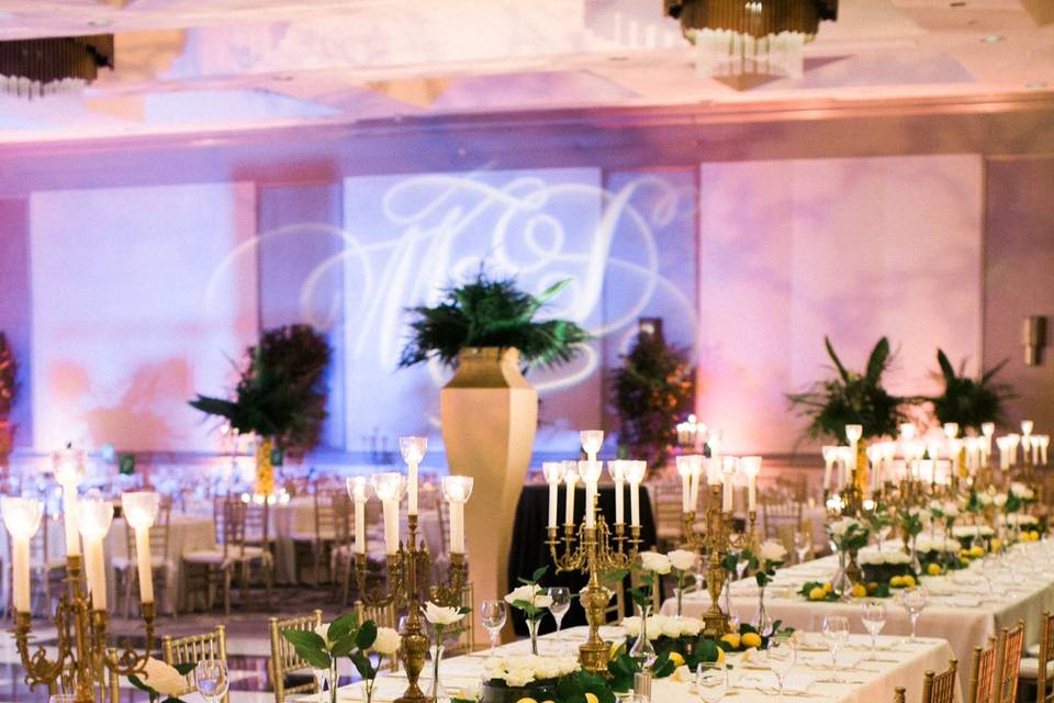 Elegant reception tables