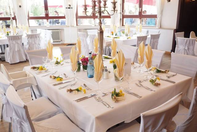 Table setting