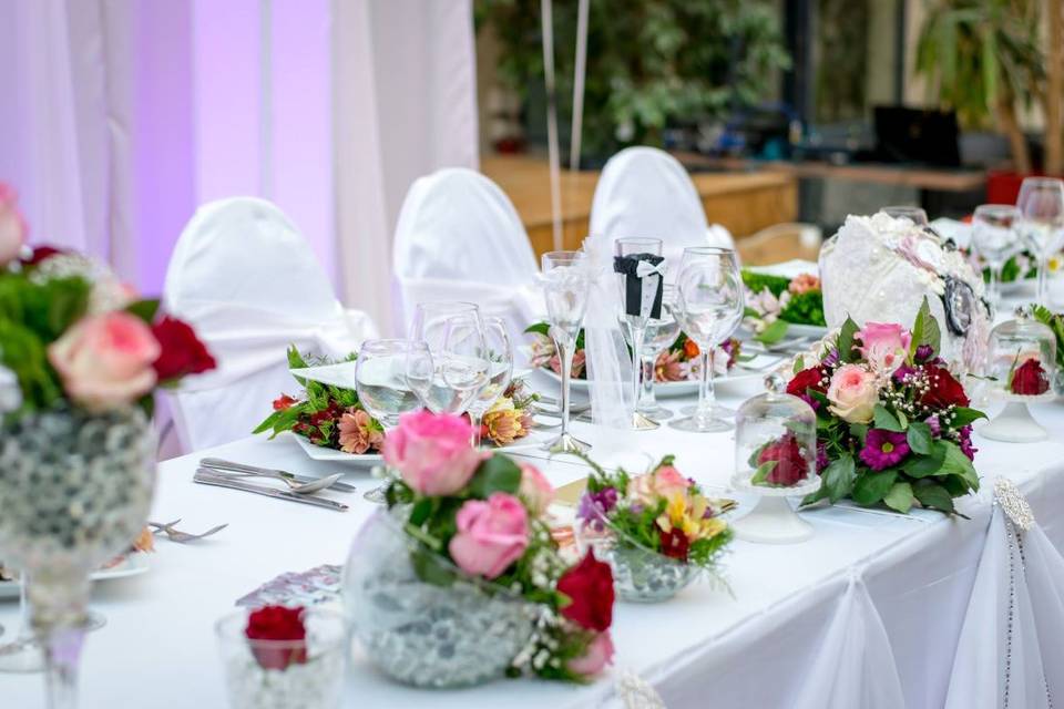 Head table setting