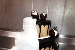 Bride and groom wedding cake